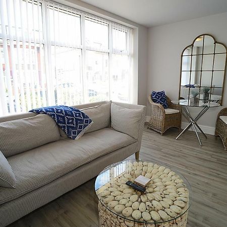 Twelve Apartments Blackpool Eksteriør billede