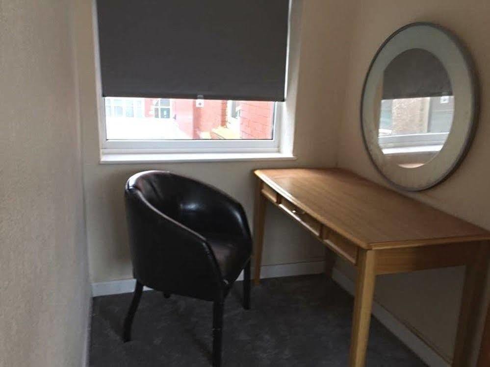 Twelve Apartments Blackpool Eksteriør billede